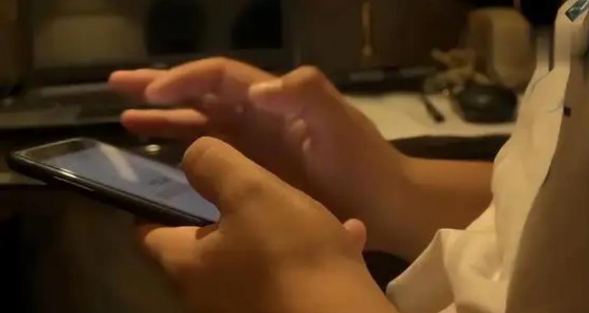 男子给情人转账10多万妻子想要回 法院这样判了