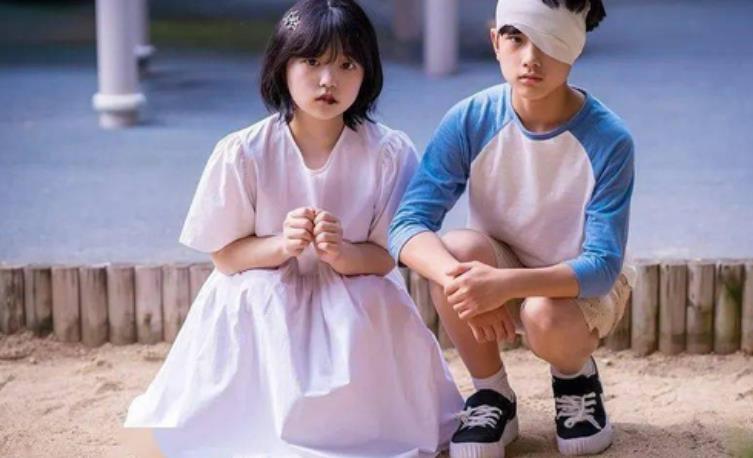 韩国21岁女演员因太童颜演小学生