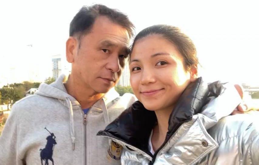 90后与65岁男子恋爱:心灵契合 不打算要孩子 90后与65岁男子恋爱:心灵契合 不打算要孩子