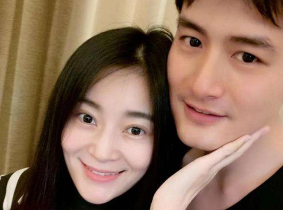 因为长得太帅,妻子倒追五年才得手,婚后两人生活甜蜜! 0230419141758.jpg