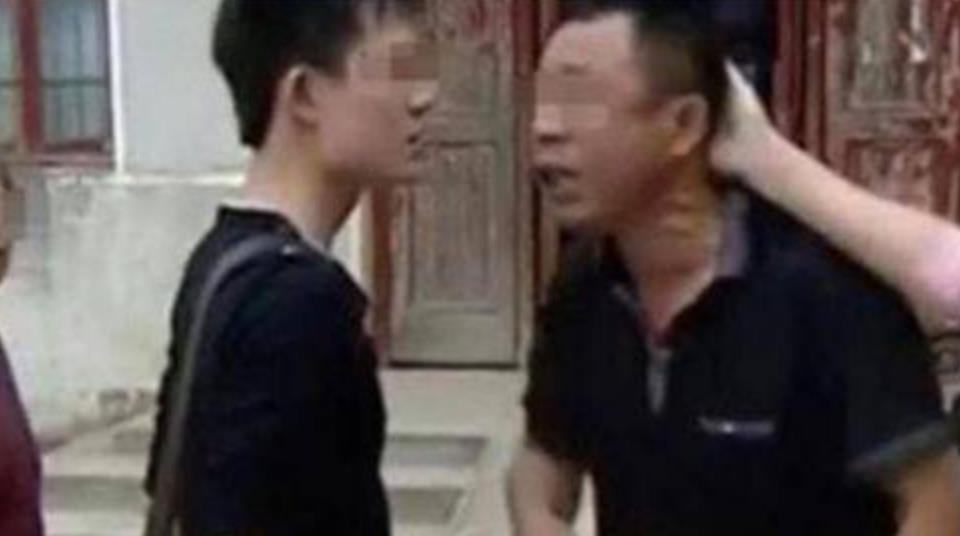 亲子鉴定儿子为亲生,男子奔溃大哭:才6个月就能生小孩?