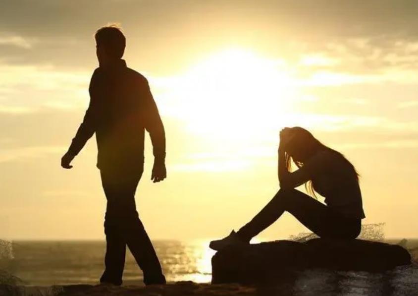 中年女人偷偷暗恋你,多半会给你这些小信号,收到一个就偷着乐吧 中年女人偷偷暗恋你,多半会给你这些小信号,收到一个就偷着乐吧