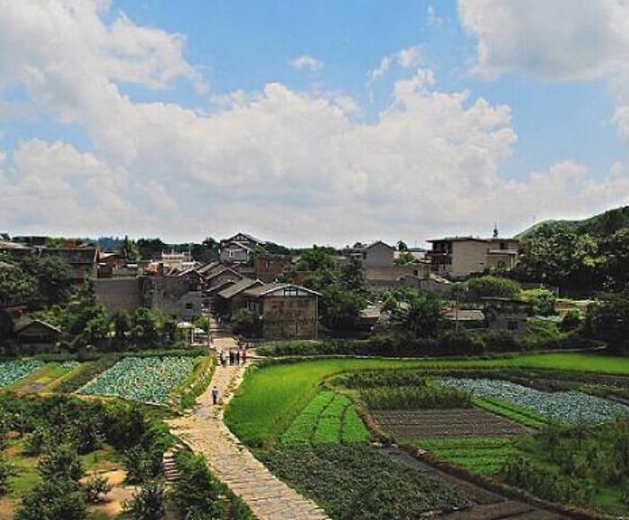 与情人远走高飞30年 如今老了带情人要求女儿养老 女儿:不要脸了吗